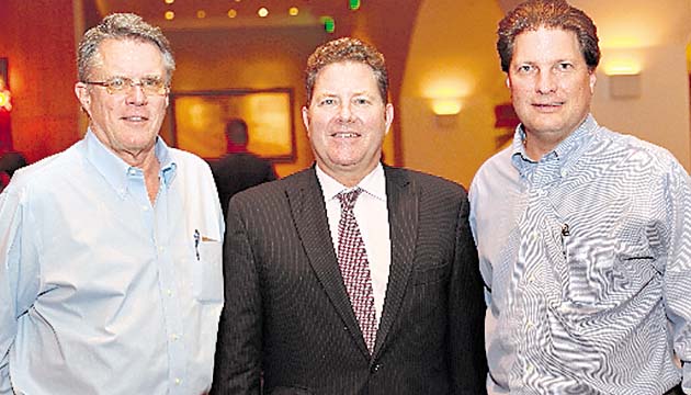 2. Eric Ewoldt, Glenn Champion y Juan Carlos Arias.