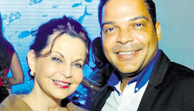 7. Roxana Uribe y Elio Vergara.