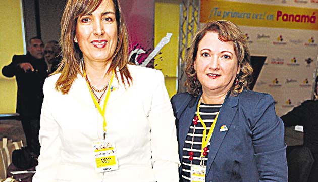 3. Marta Suárez, Lázaro Duque, Andrea Tobon y Sandra González.