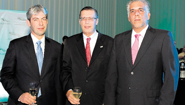 5. Daniel Schaller, Markus Rüegsegger y Gustavo Chacin.