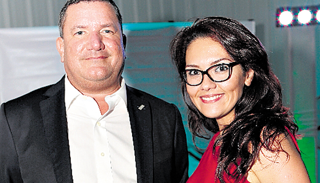 11. Alberto Fadul y Ana Lorena Forgnone.