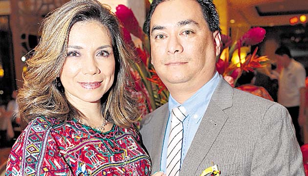 6. Mariela Santucci y Jorge Fernández.