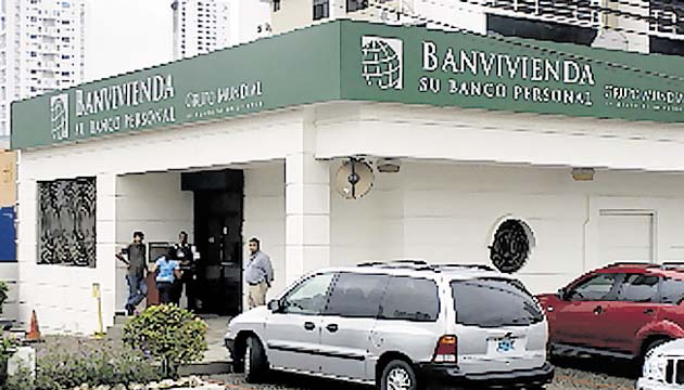 Banco con una amplia gama