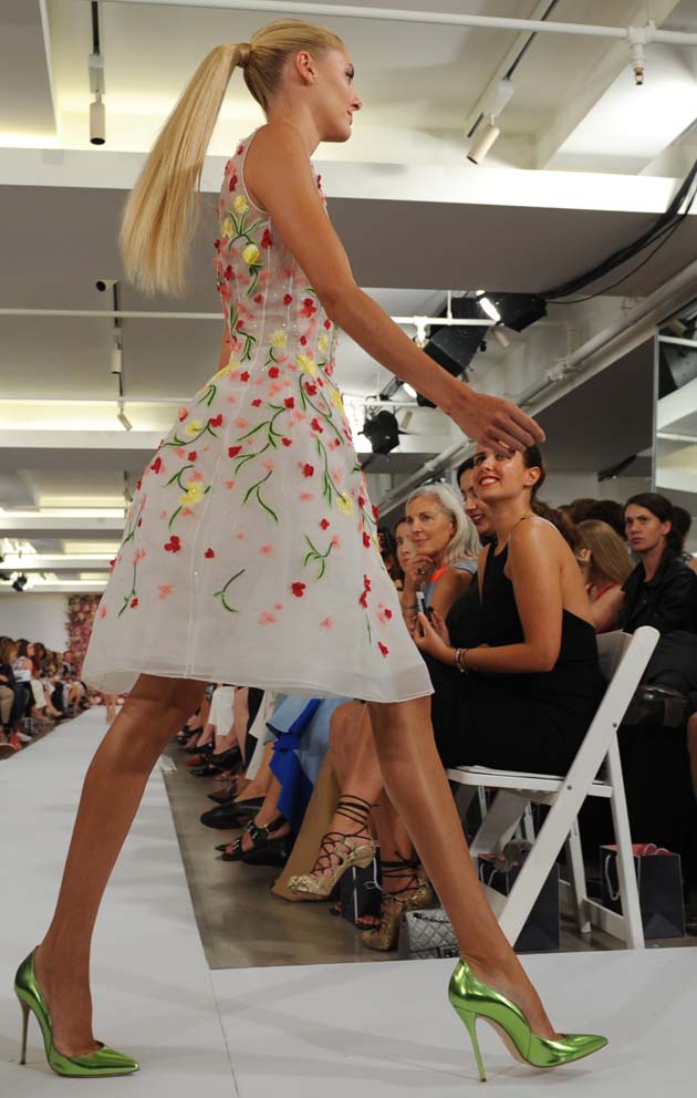 Oscar de la Renta, primavera 2015 en NYFW foto AP