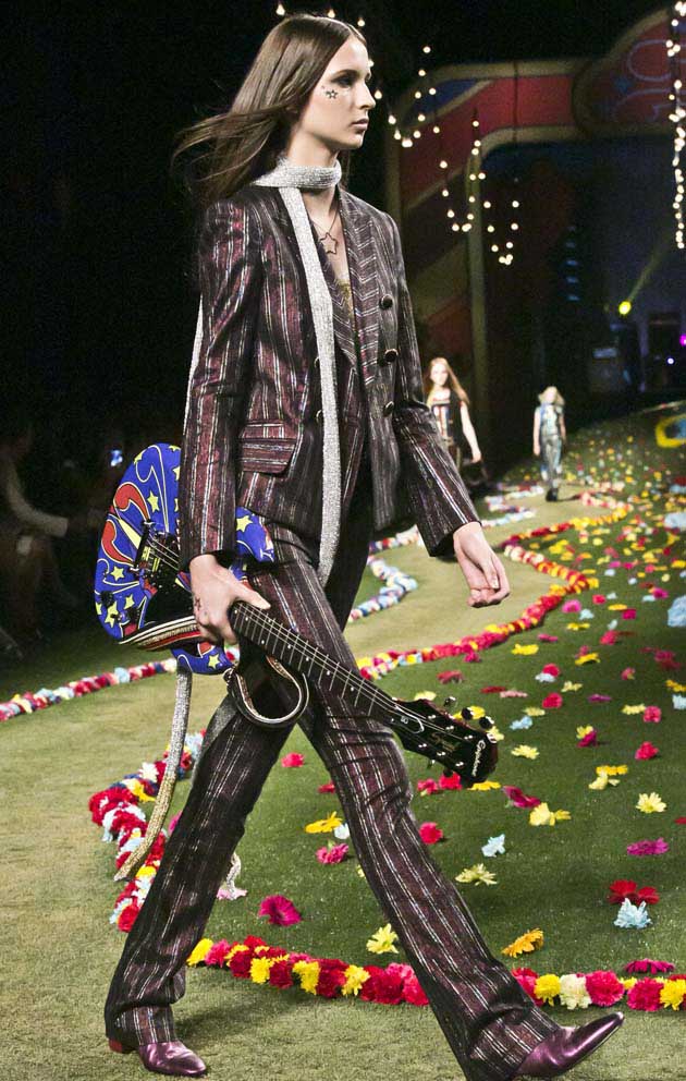 Diseño de Hilfiger en la semana de moda de Nueva York, 8 de septiembre Foto: AP
