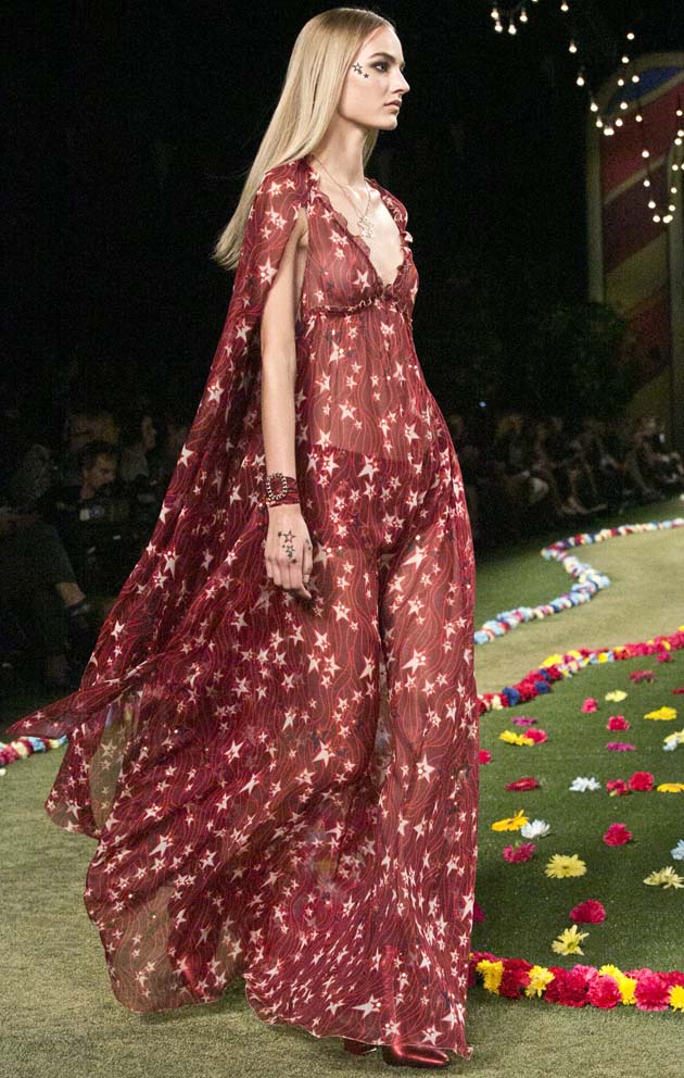 Tommy Hilfiger colección primavera 2015 en NYFW foto AP