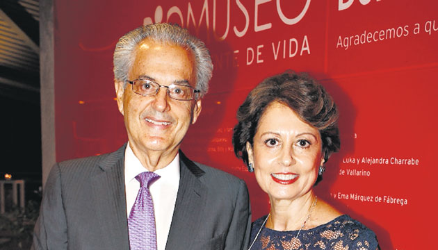 5. Raúl Arias de Para y Denise de Arias.