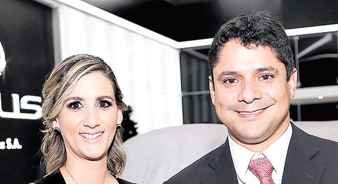 6. Graciela López y Hernando Flores.
