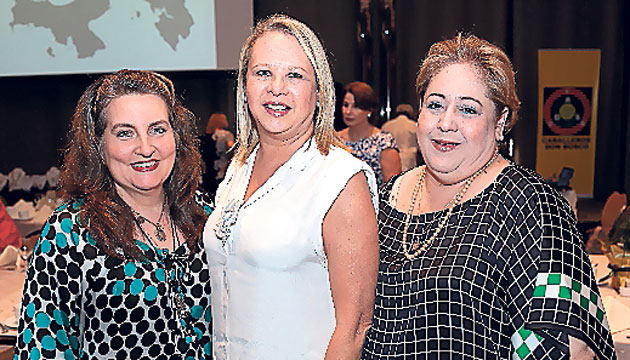 3. Evelina Stagg, Oderay García de Paredes y María Eugenia Romero.
