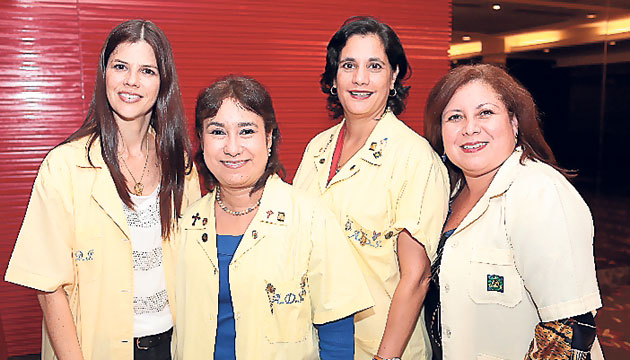 5. Diana Vallenilla, Rocío González, Clara E. Meza y Tania de Pérez.