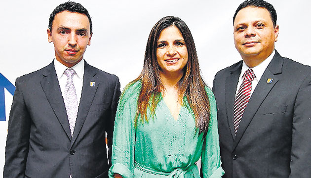 2. Manuel Bautista, Ivhanna Maciá y Fernando Morgan.