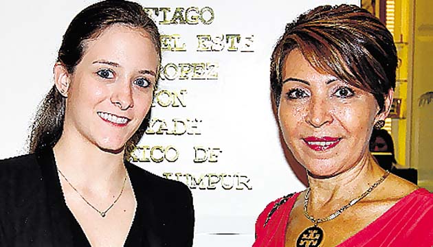 7. Diane Laing-Meason y Teresa Chen.