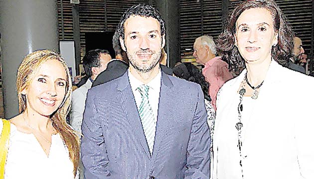 2. Ana Prada, Bernardo Hernández y Marta Rubio.
