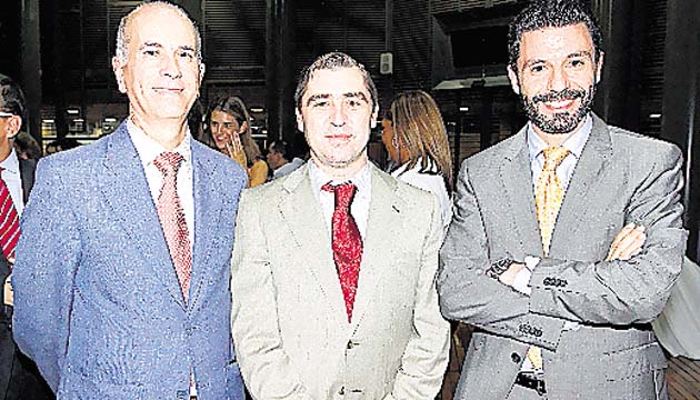 4. José Torroja, Manuel Olivares y Javier Rosales.
