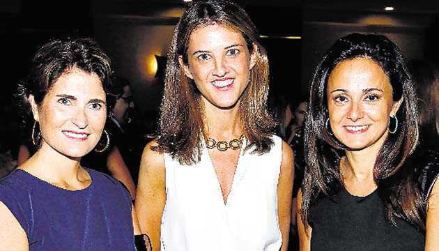 3. Paloma Pérez-Pire, Cristina Ruenes y Noemí Benjumeda.