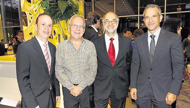 5. Iván Zarak, Jaime Alemán, Francisco Condo y Fernando Duque.