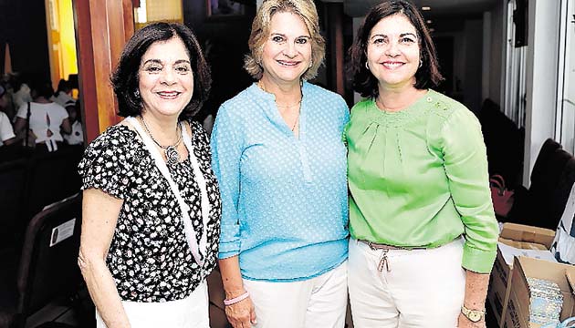 5. Mariela de Chanis, Dayra de Fábrega y Lety de Kourany.