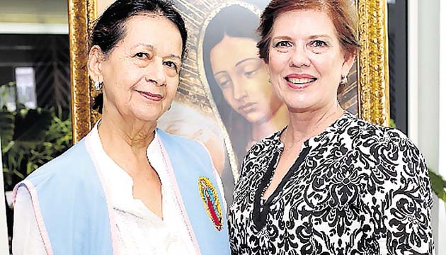 7. Celia de Ibáñez y Marcela de Novey.
