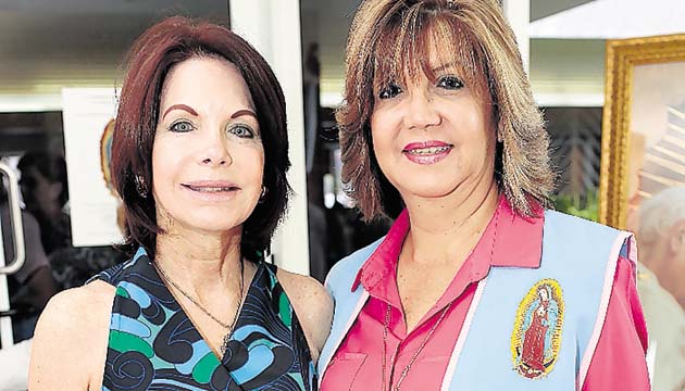8. Teresita de Fábrega y Lucy de Díaz.