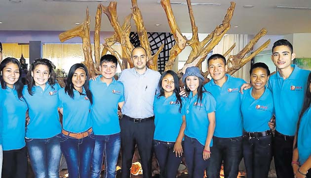 Grupo de Oratoria visita Riande Aeropuerto