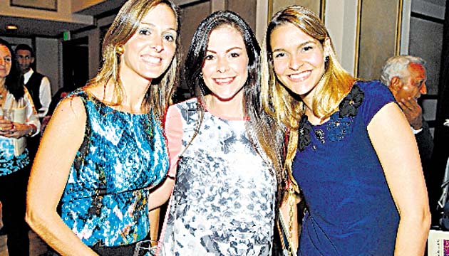 2. Aidalida Altamirano, Male Dávila y Mariluz De La Guardia.
