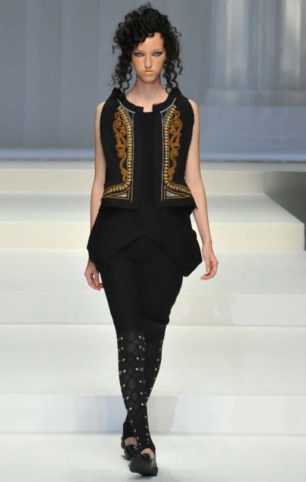 Hiroko Koshino primavera verano 2015, foto: página de MBFW de Tokyo