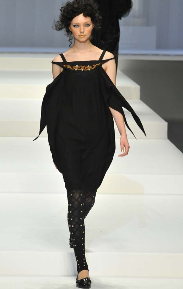 Hiroko Koshino primavera verano 2015, foto: página de MBFW de Tokyo