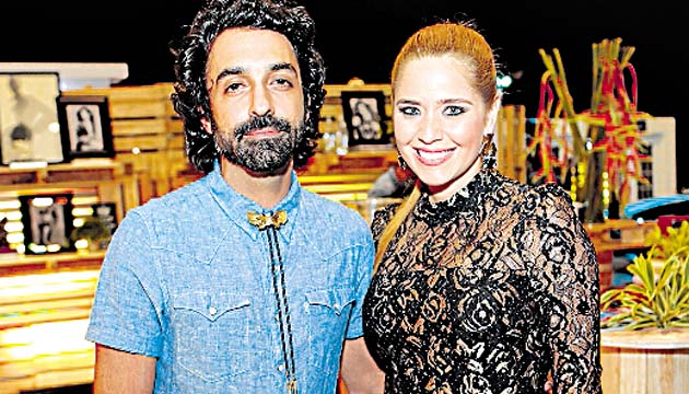 4. Rafael Arrocha y Gabriela Moreno.