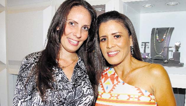 4. Nancy Barrios e Idalmis Hambalek.