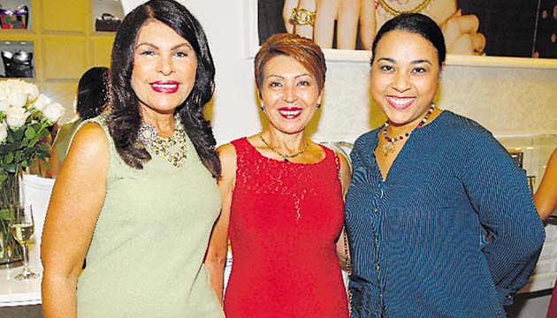 5. Lolita Larios, Teresa Chen y Dimara Licona.