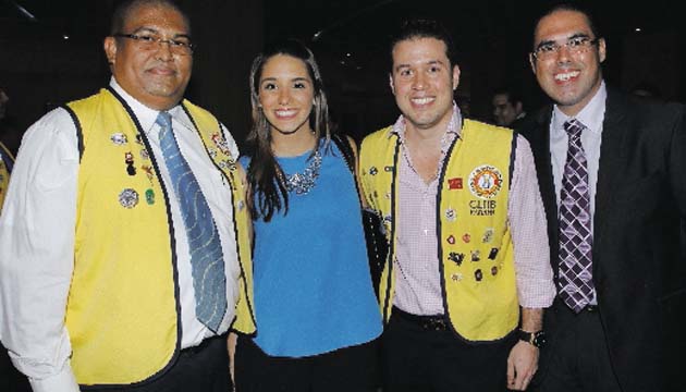 3. Juan Carlos Navarro, Laura Salcedo, Gonzalo González y Gerardo Alvarado.