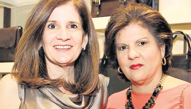 6. Maruja Arango y María del Carmen De La Guardia.