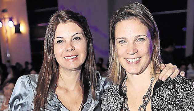7. Mayra Torres y Fernanda de Guerra.