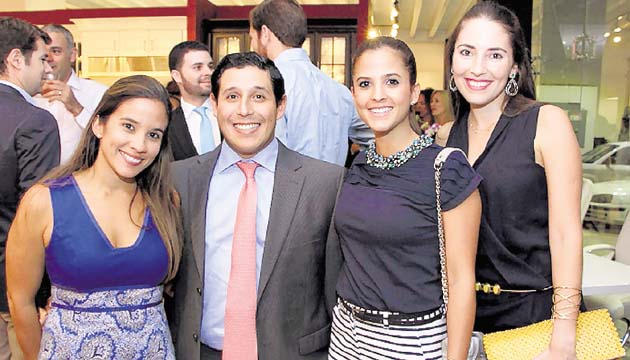 9. Nicole De Arias, María Arias, Ana Isabel Sosa y Marta De La Iglesia.