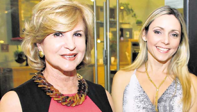 13. Irene García De Paredes y Efi de Spiegel.