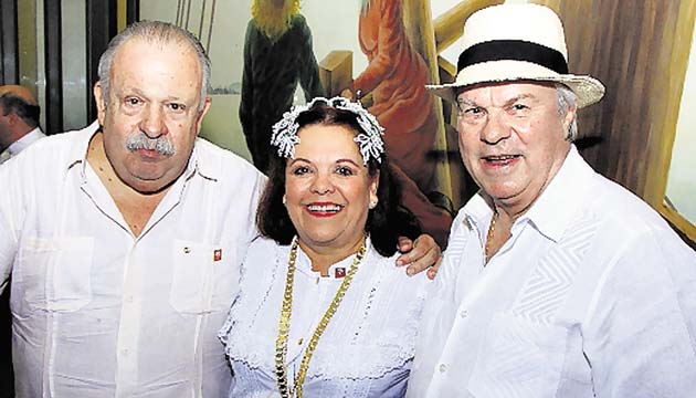 4. Rafael García, Patricia Petterson y Nils Petterson.