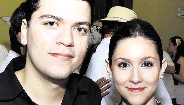 8. Alonso Ilueca y Carolina Rodríguez.