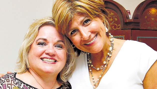 4. Maricela de Larinaga y Tammy de Cohen.