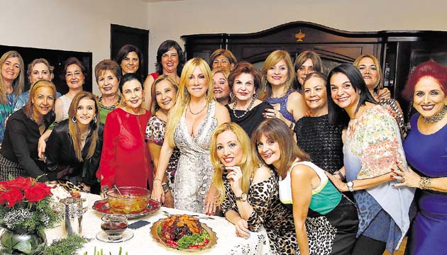 7. Socias e invitadas a la cena del Club Gourmet de Panamá.