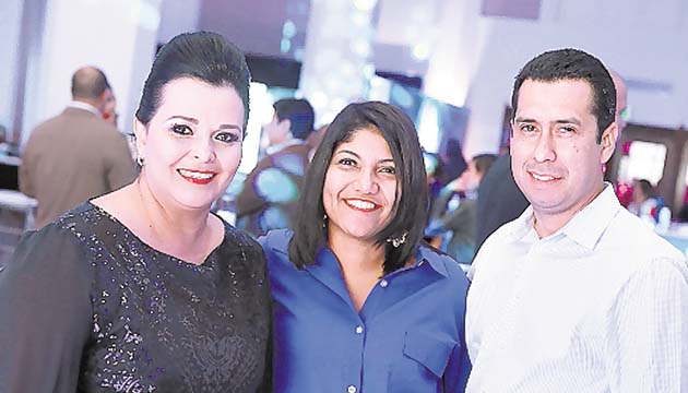 3. Daisi Novelli, Silja Cedeño y Boris López.