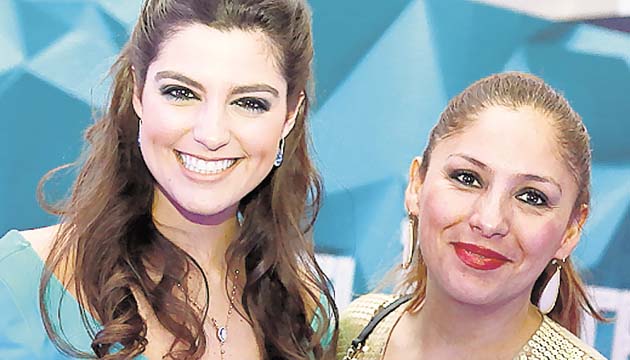 6. Nicole Rosania y Alejandra Barrera.