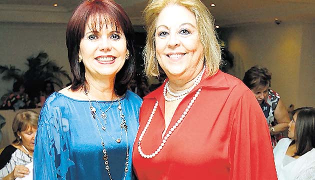 2. Michelle de Guizado y Zuly de Landucci.