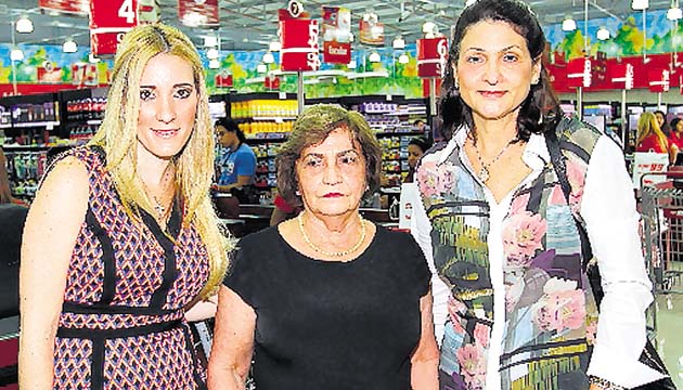 3. Cristina Ogando, Delia de Luzcando y Analida Martinelli.