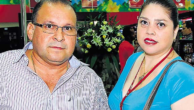 6. Amado Barrios y Ana Eugenia Corso.