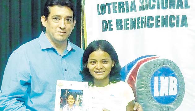 Atleta veragüense recibe respaldo económico()