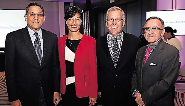 2. Eduardo Quiroz, Vivian Barrios, Jaime Alemán y Fernán Molinos.