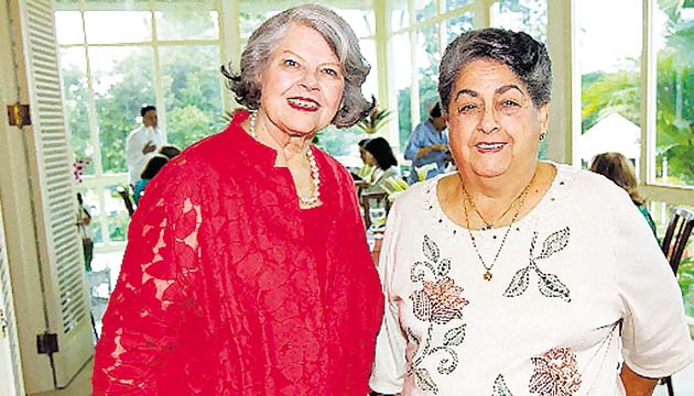 4. Dee Dee de Drohan y Felisa de Hinz.