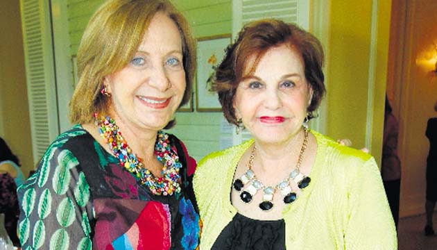7. Cheryl Obediente y Vilma García de Paredes.