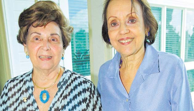 8. Analia de Quijano y Lily de Correa.