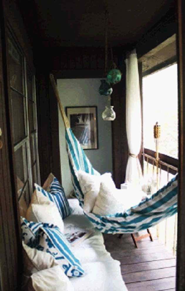 Balcón con uso de hamaca, para aprovechar al balcón como lugar de descanso